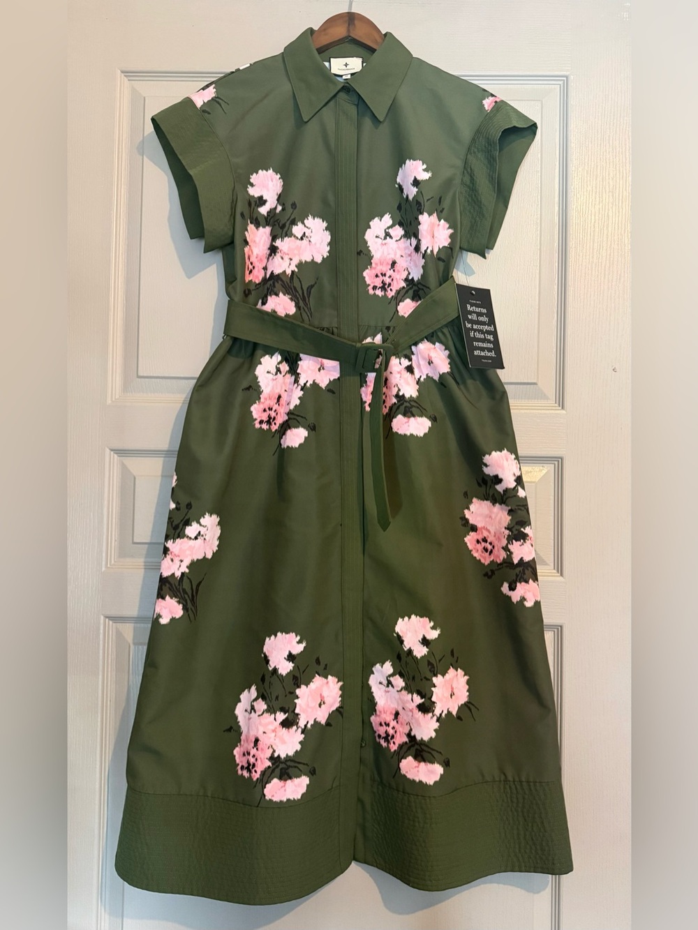 Tuckernuck Chloe Dress Olive and Pressed Powder Belted Midi Short Sleeve M - Picture 2 of 7